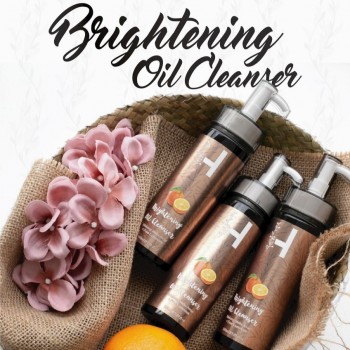 Brightening Oil Cleanser